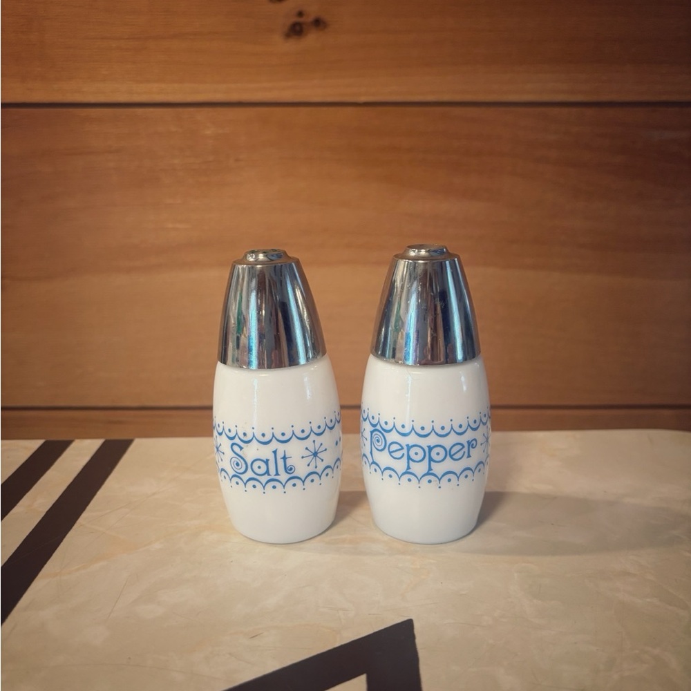 Corelle Snowflake Garland Salt and Pepper Shakers